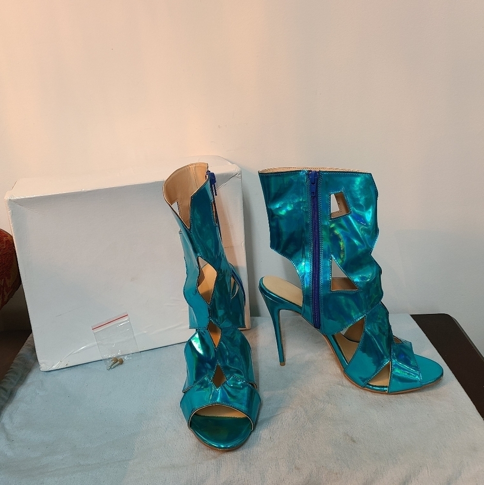 NIB Shoespie Heels